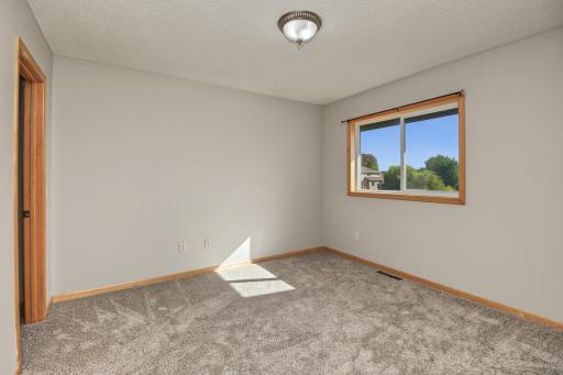 6111 106th Avenue N, Brooklyn Park, MN 55443