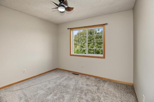 6111 106th Avenue N, Brooklyn Park, MN 55443