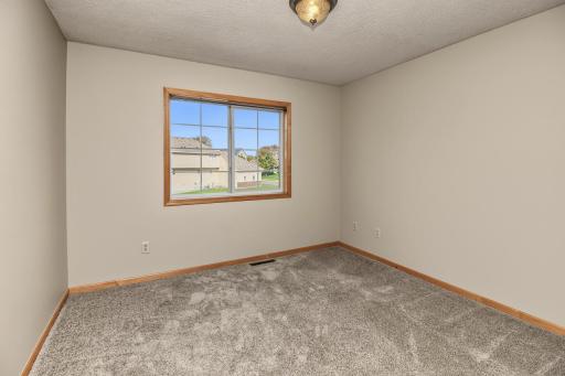 6111 106th Avenue N, Brooklyn Park, MN 55443