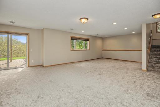 6111 106th Avenue N, Brooklyn Park, MN 55443
