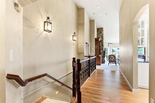 718 Widsten Circle, Wayzata, MN 55391