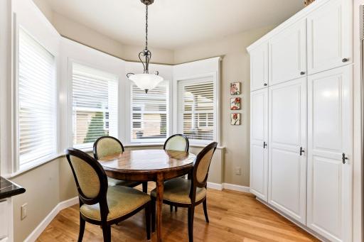718 Widsten Circle, Wayzata, MN 55391