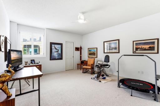 718 Widsten Circle, Wayzata, MN 55391