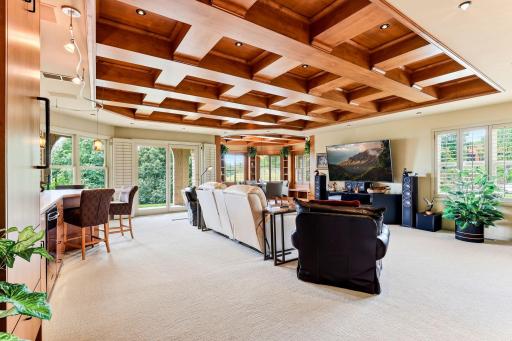 718 Widsten Circle, Wayzata, MN 55391