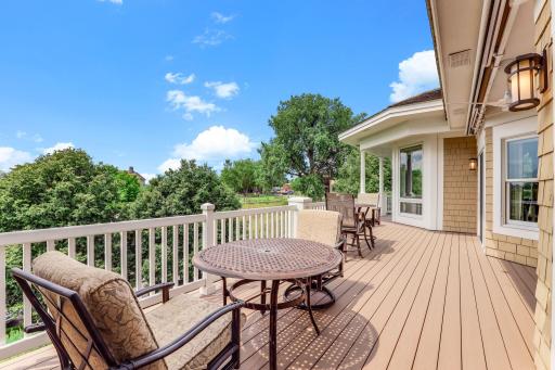 718 Widsten Circle, Wayzata, MN 55391