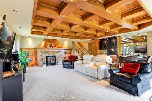 718 Widsten Circle, Wayzata, MN 55391