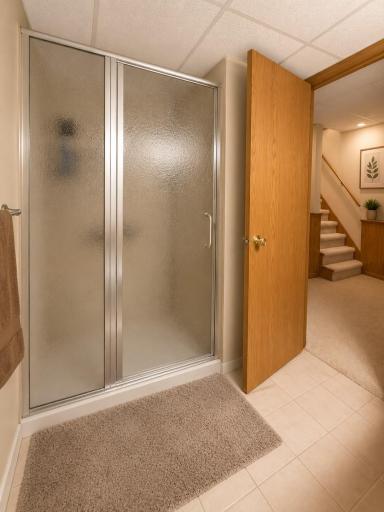 1325 6th Avenue N, Windom, MN 56101
