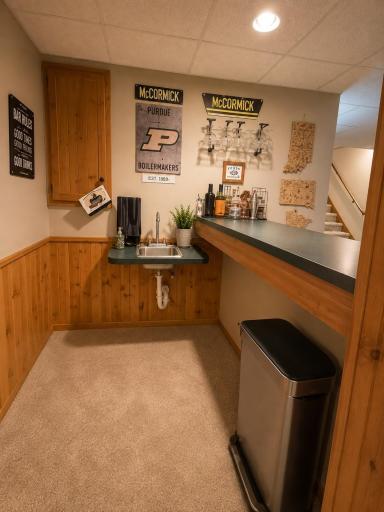 1325 6th Avenue N, Windom, MN 56101