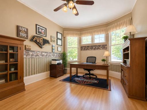 1325 6th Avenue N, Windom, MN 56101