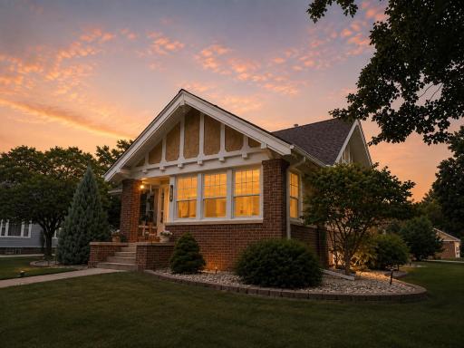1325 6th Avenue N, Windom, MN 56101