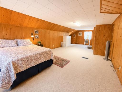 1325 6th Avenue N, Windom, MN 56101