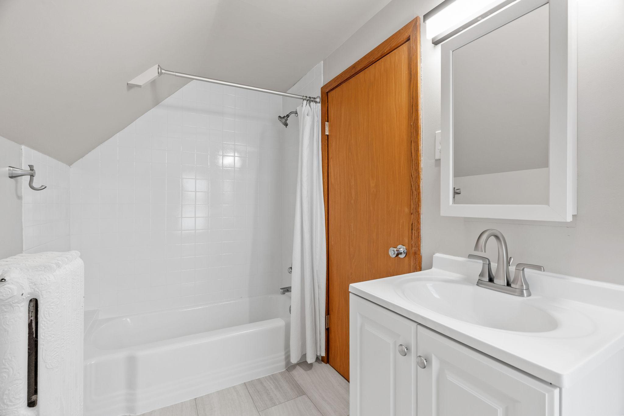 27-web-or-mls-4430 40th Ave N-27.jpg