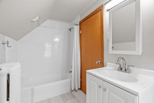 27-web-or-mls-4430 40th Ave N-27.jpg
