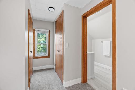 24-web-or-mls-4430 40th Ave N-24.jpg