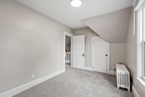 29-web-or-mls-4430 40th Ave N-29.jpg