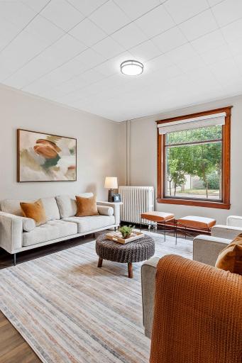 12-web-or-mls-4430 40th Ave N-12.jpg