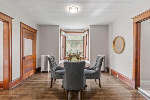 9-web-or-mls-4430 40th Ave N-9.jpg