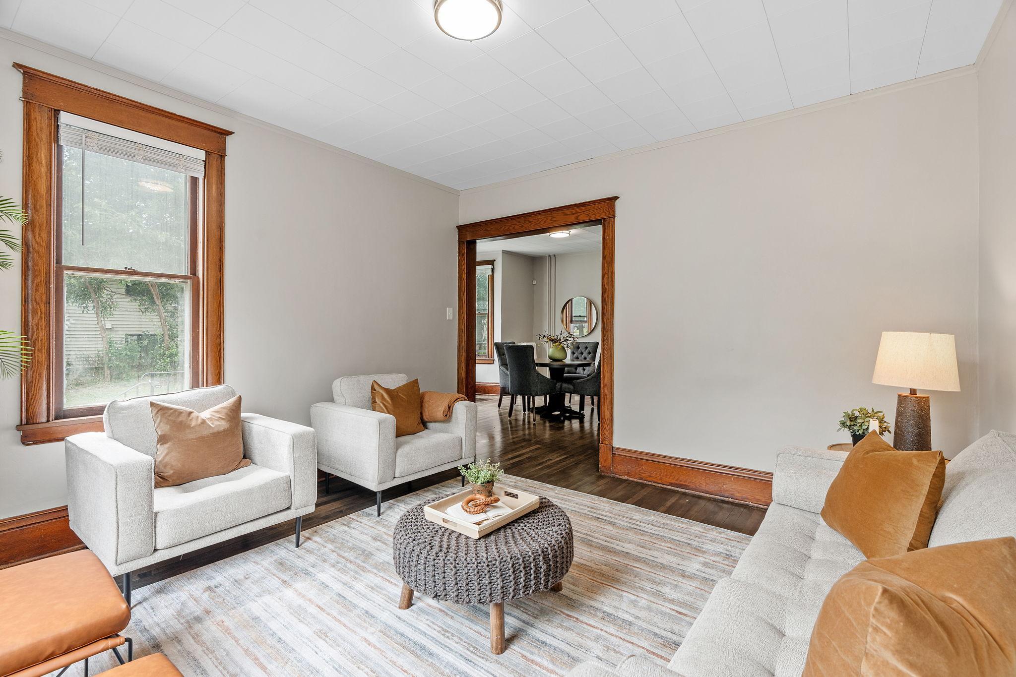 13-web-or-mls-4430 40th Ave N-13.jpg