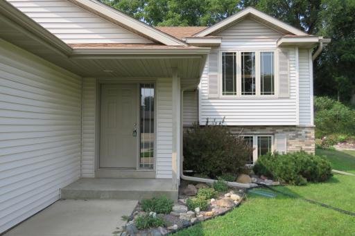652 7th Street SW, Pine Island, MN 55963