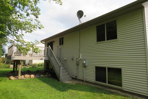 652 7th Street SW, Pine Island, MN 55963