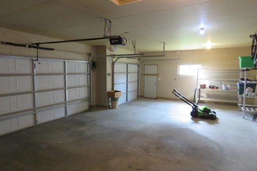 652 7th Street SW, Pine Island, MN 55963