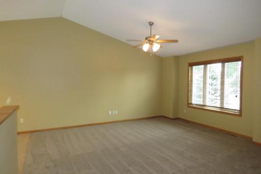 652 7th Street SW, Pine Island, MN 55963