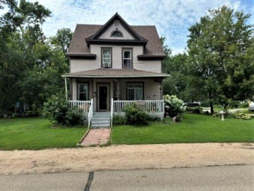 412 S 4th Street, Milan, MN 56262