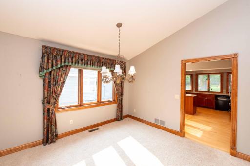 Formal dining room if wanted