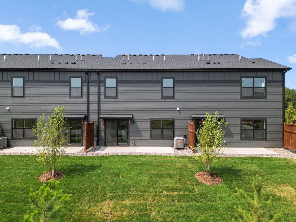 Hayward - Back Exterior