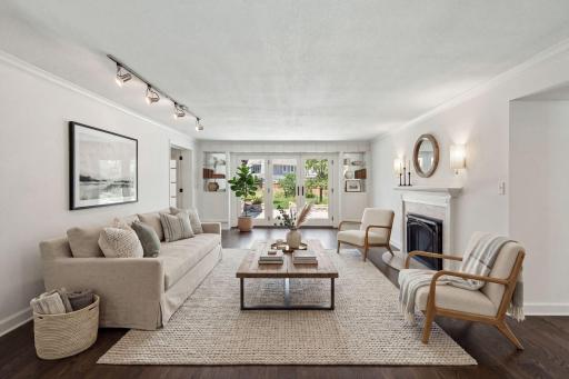5404 Interlachen Boulevard, Edina, MN 55436
