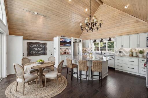 5404 Interlachen Boulevard, Edina, MN 55436