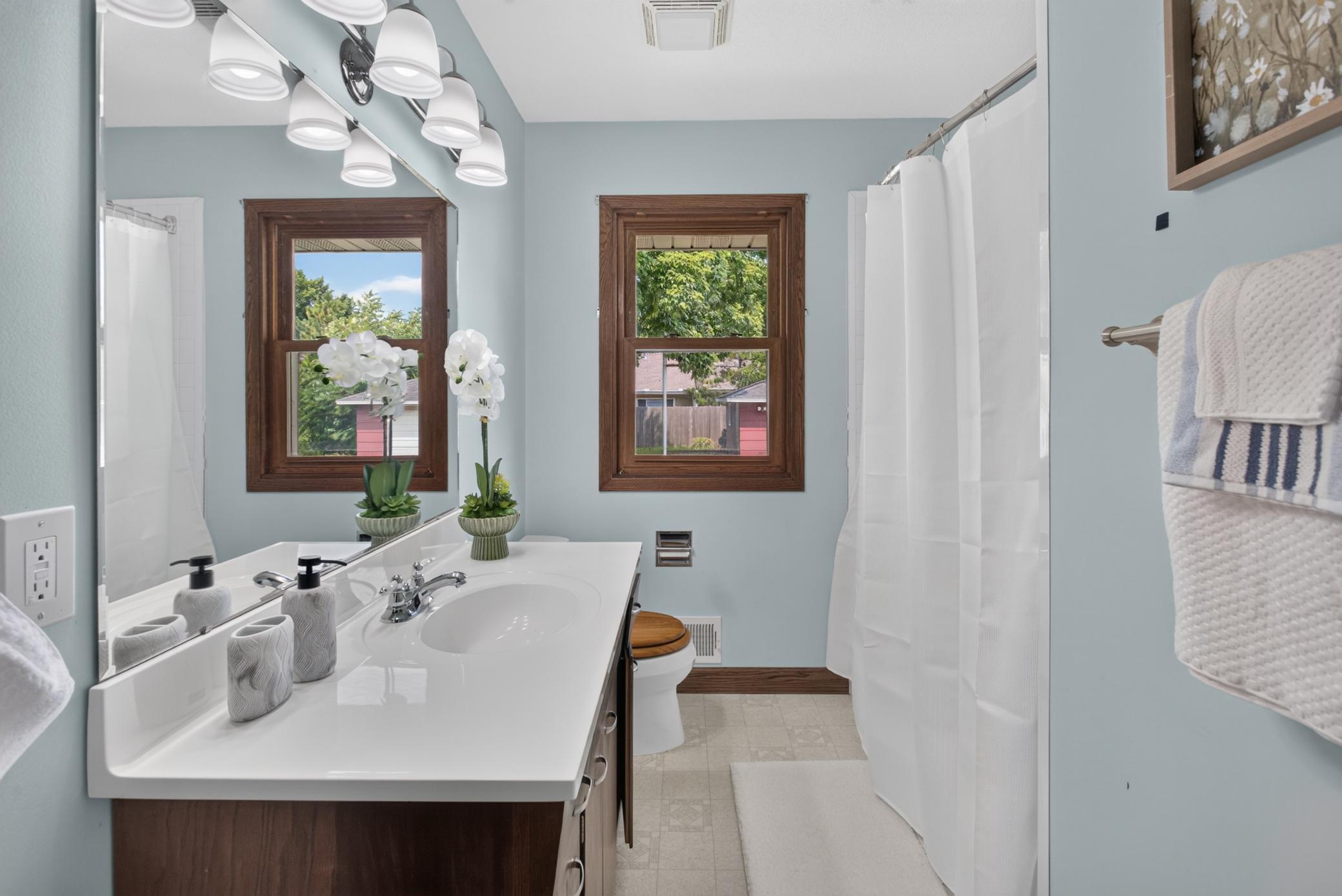 Main level: full bathroom