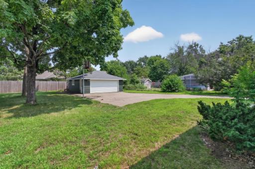 1212 Sugar Lane, Chaska, MN 55318