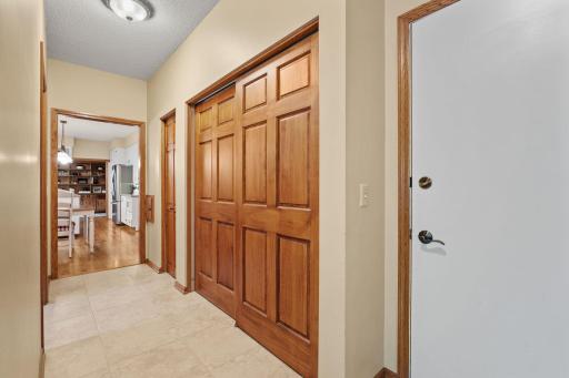 11828 Boulder Bay Road, Eden Prairie, MN 55344