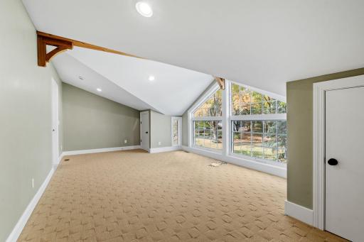 11828 Boulder Bay Road, Eden Prairie, MN 55344