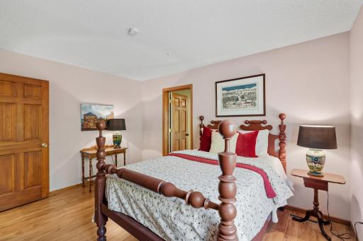 11828 Boulder Bay Road, Eden Prairie, MN 55344