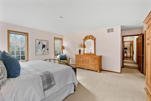 11828 Boulder Bay Road, Eden Prairie, MN 55344
