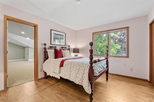11828 Boulder Bay Road, Eden Prairie, MN 55344