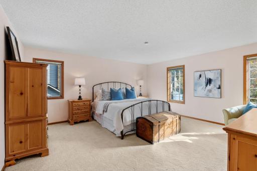 11828 Boulder Bay Road, Eden Prairie, MN 55344