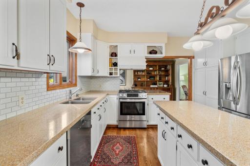 11828 Boulder Bay Road, Eden Prairie, MN 55344