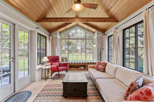 11828 Boulder Bay Road, Eden Prairie, MN 55344