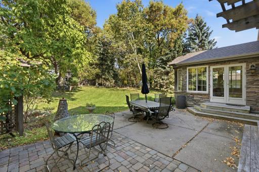 11828 Boulder Bay Road, Eden Prairie, MN 55344