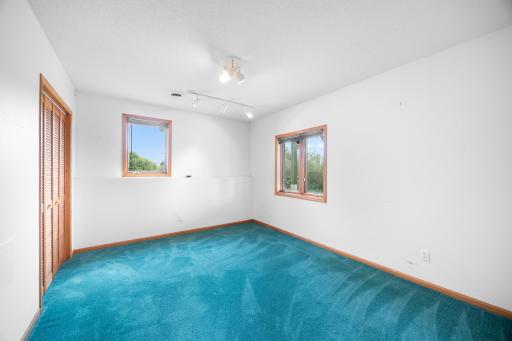 9705 37th Avenue SE, Kandiyohi, MN 56251