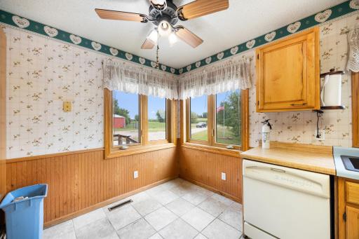 9705 37th Avenue SE, Kandiyohi, MN 56251