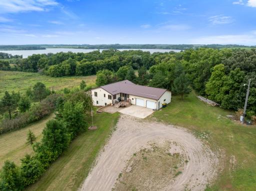 9705 37th Avenue SE, Kandiyohi, MN 56251