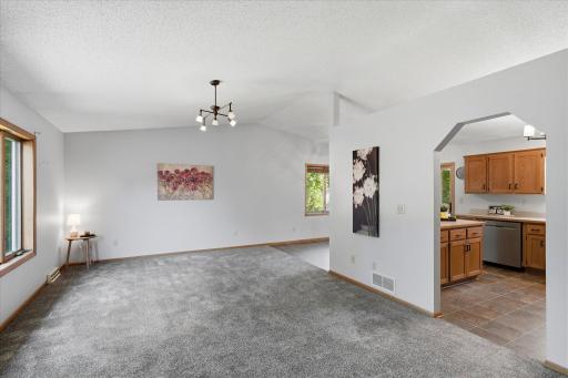 1515 32nd Avenue SW, Cambridge, MN 55008