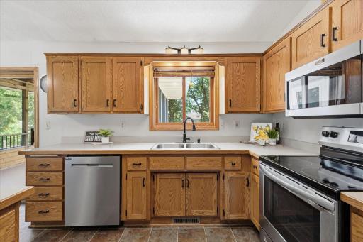 1515 32nd Avenue SW, Cambridge, MN 55008
