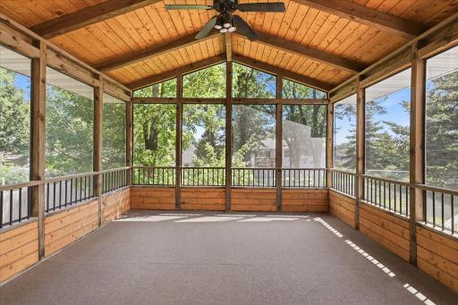 1515 32nd Avenue SW, Cambridge, MN 55008