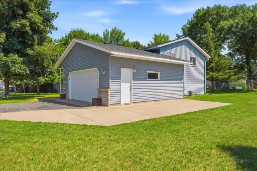 1515 32nd Avenue SW, Cambridge, MN 55008