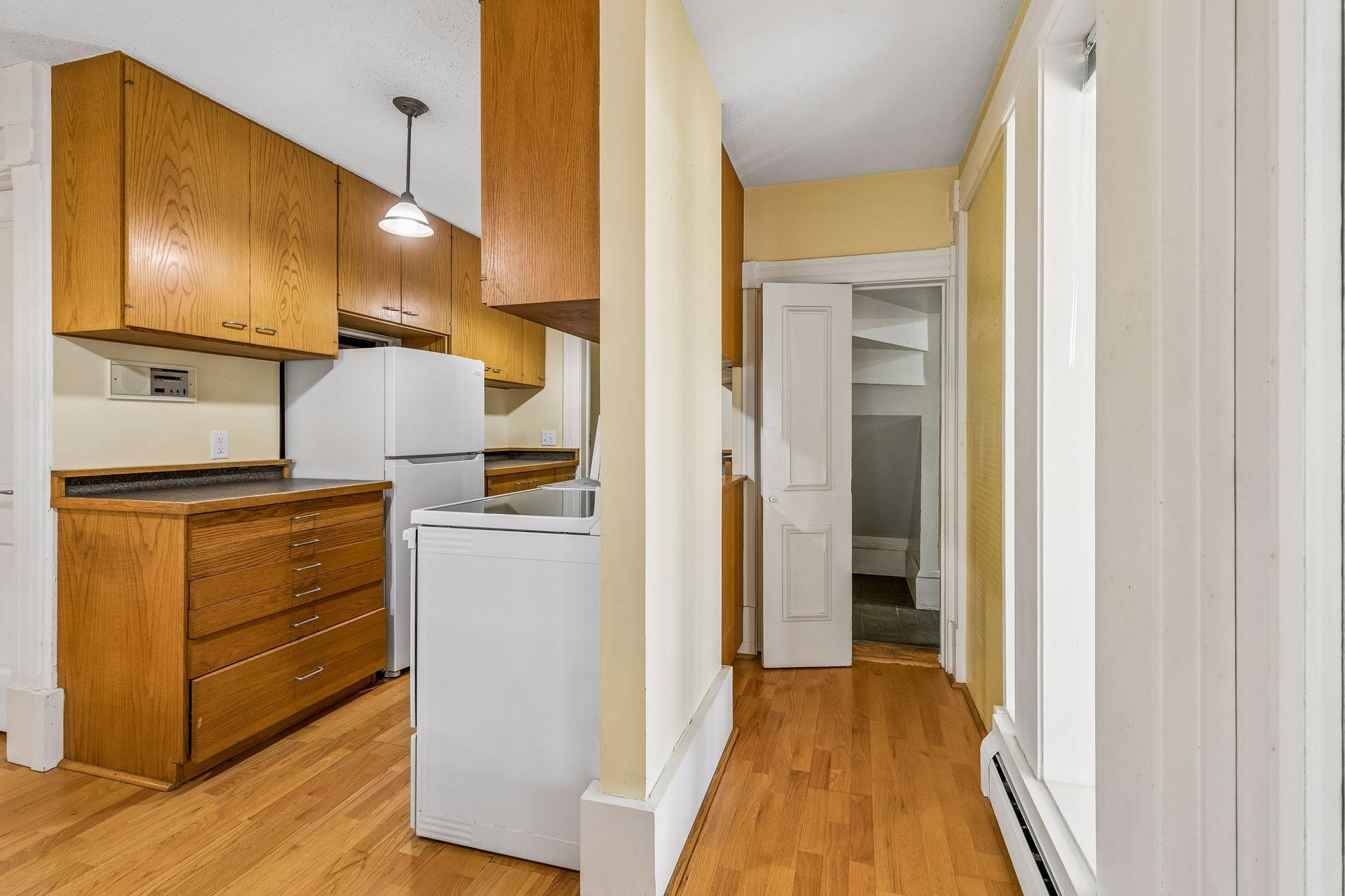 Secret passage to the laundry room and foyer